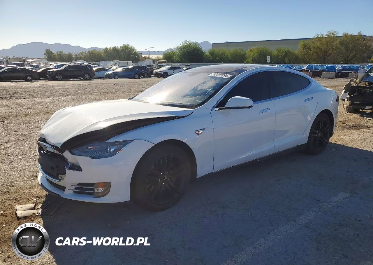 2013 Tesla Model S VIN:5YJSA1CN3DFP04123 - 1