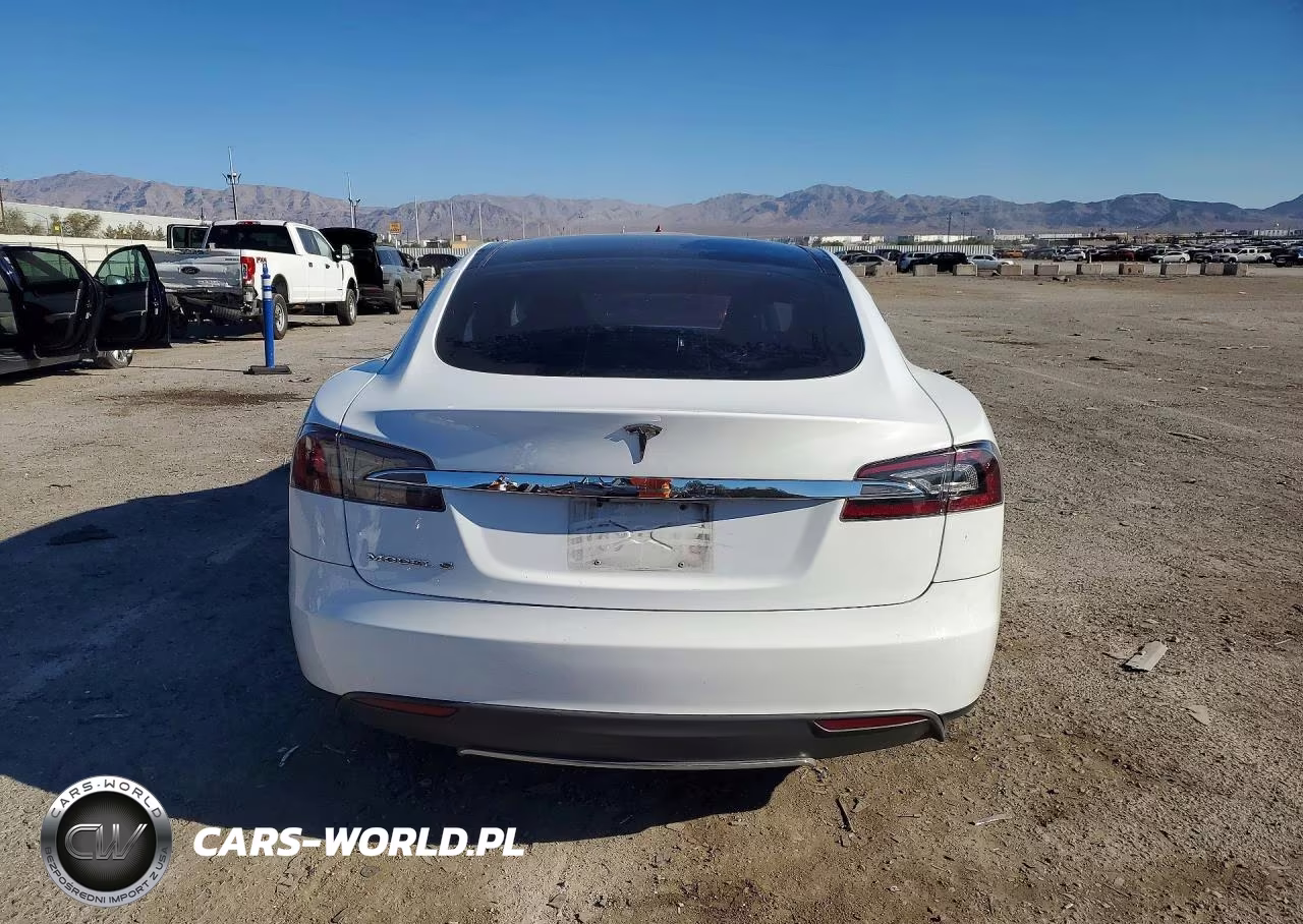 2013 Tesla Model S VIN:5YJSA1CN3DFP04123 - 6