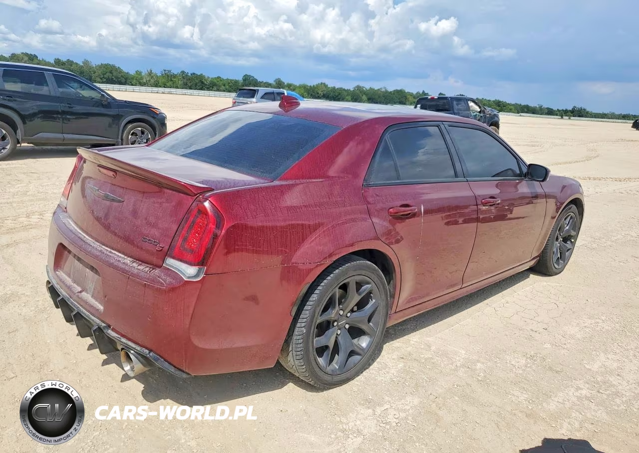 2021 Chrysler 300 S VIN:2C3CCABT6MH580152 - 3