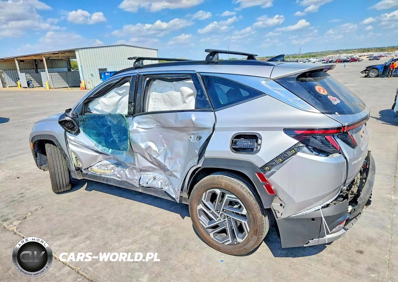 2025 Hyundai Tucson Limited VIN:KM8JEDD10SU272409 - 3