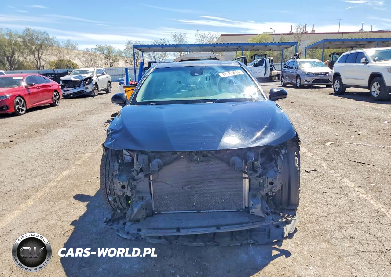 2018 Toyota Camry Se VIN:4T1B11HK8JU599429 - 5