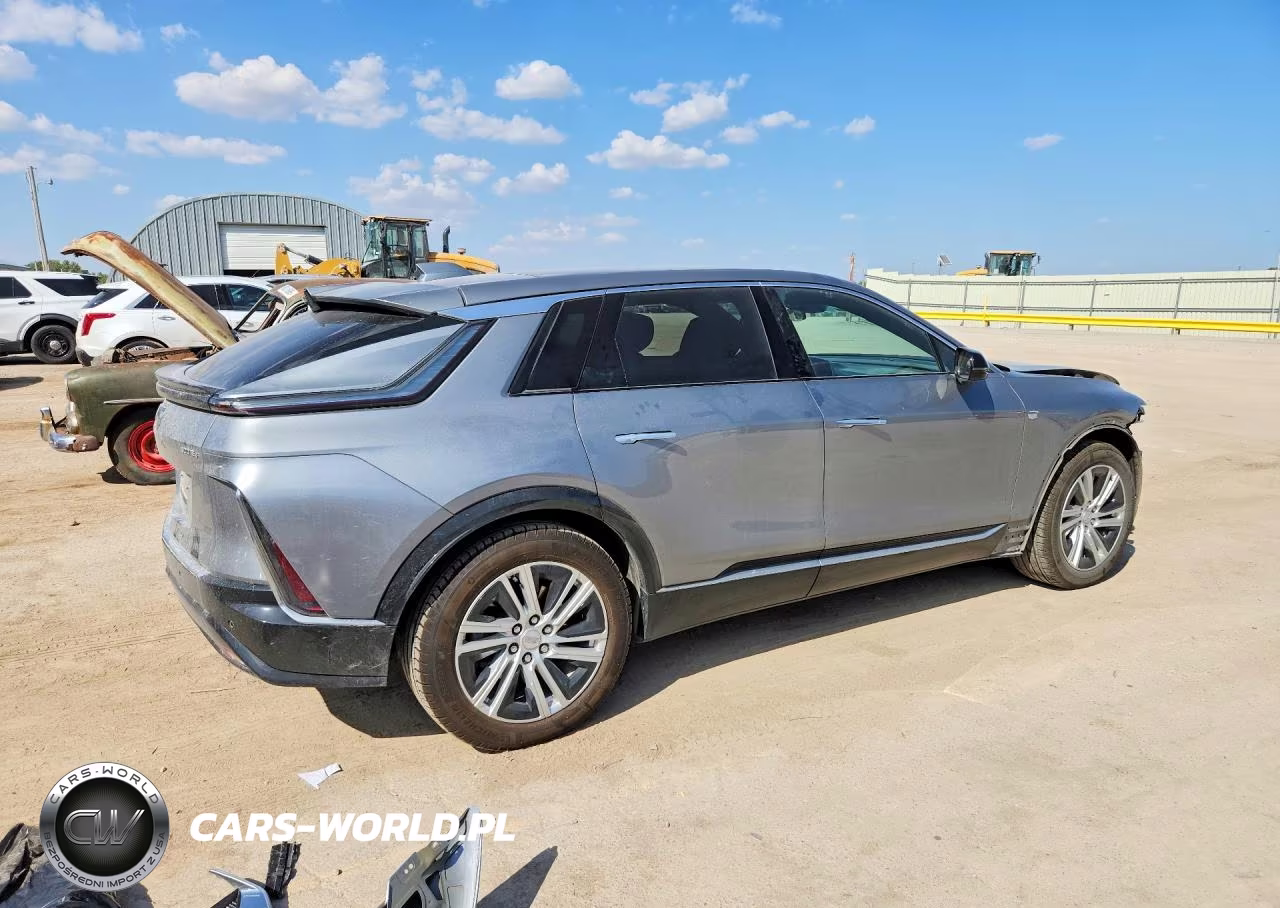 2024 Cadillac Lyriq Tech VIN:1GYKPMRLXRZ135451 - 3