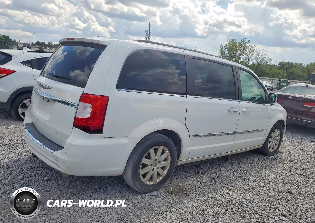 2015 Chrysler Town & Country Touring VIN:2C4RC1BG9FR695222 - 3