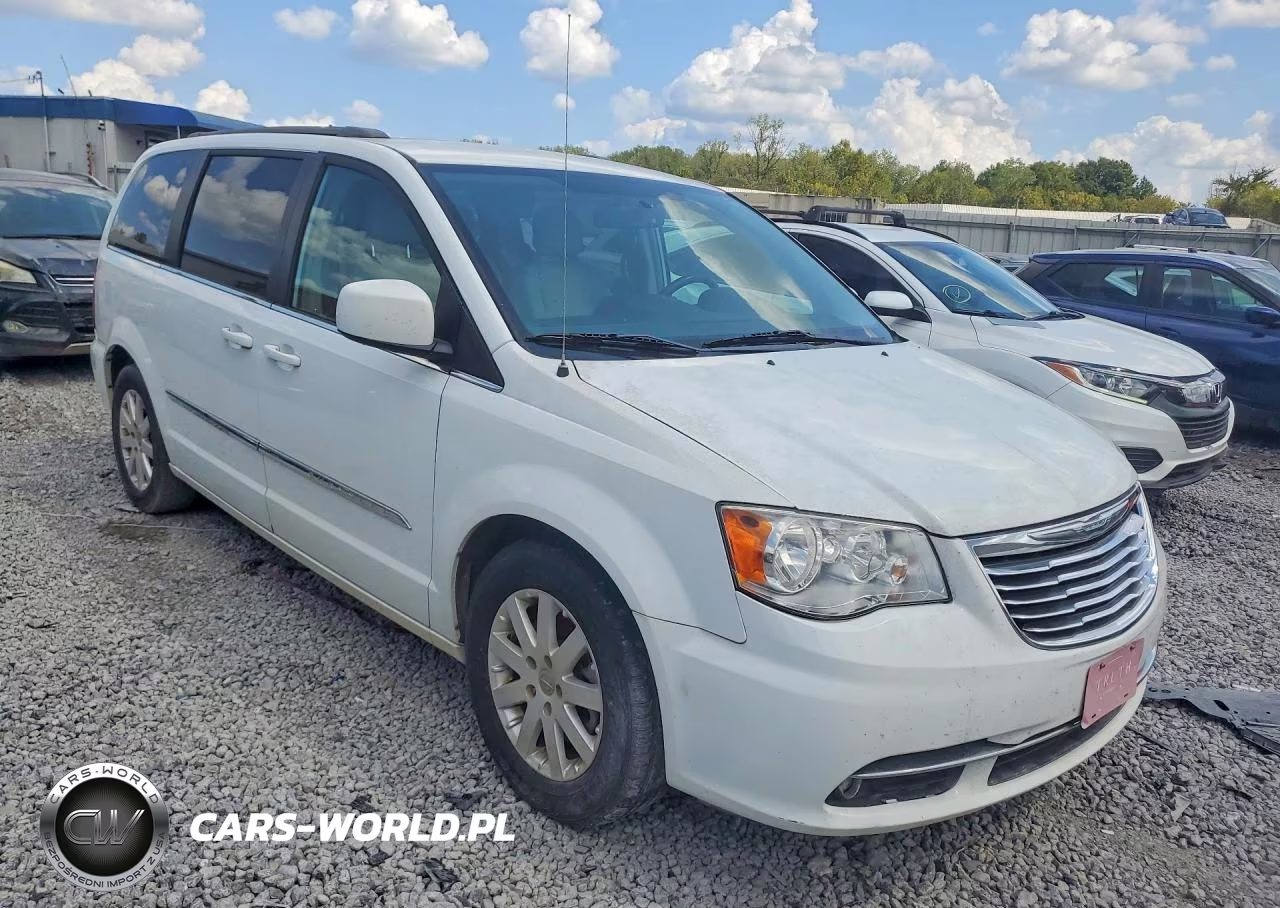 2015 Chrysler Town & Country Touring VIN:2C4RC1BG9FR695222 - 4