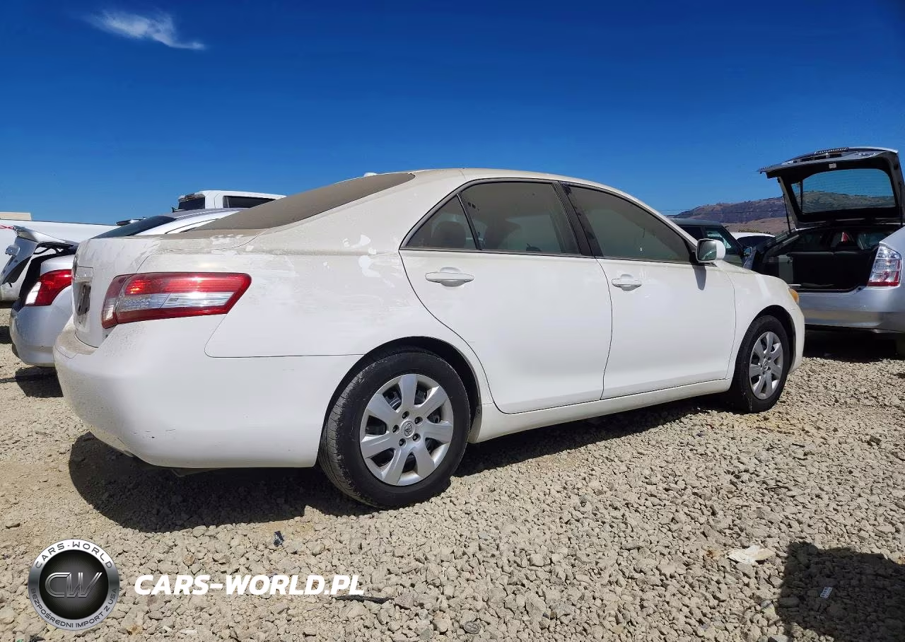 2010 Toyota Camry Le VIN:4T1BF3EKXAU550282 - 3