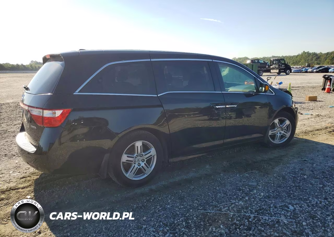 2012 Honda Odyssey Touring VIN:5FNRL5H92CB035966 - 3