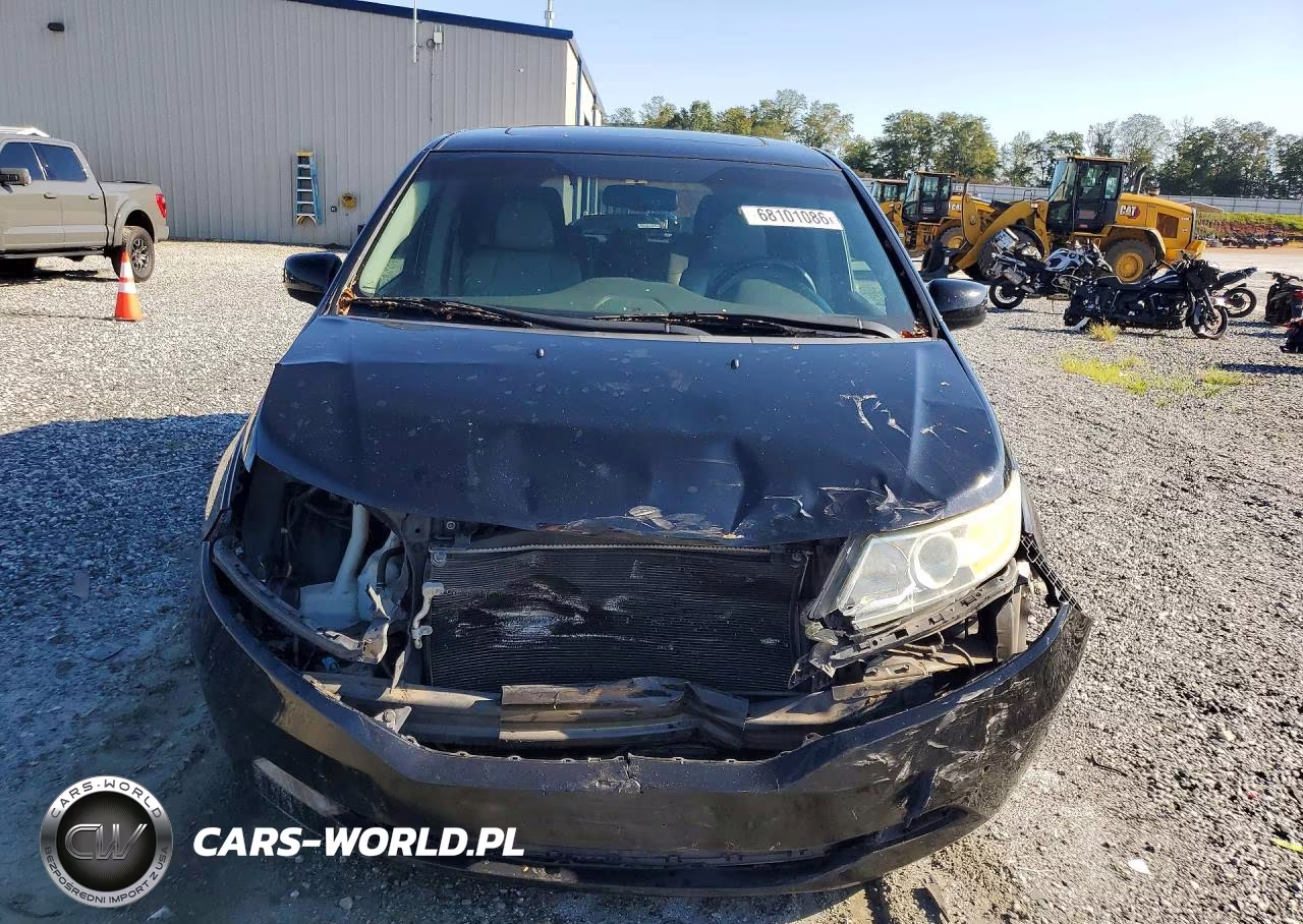 2012 Honda Odyssey Touring VIN:5FNRL5H92CB035966 - 5