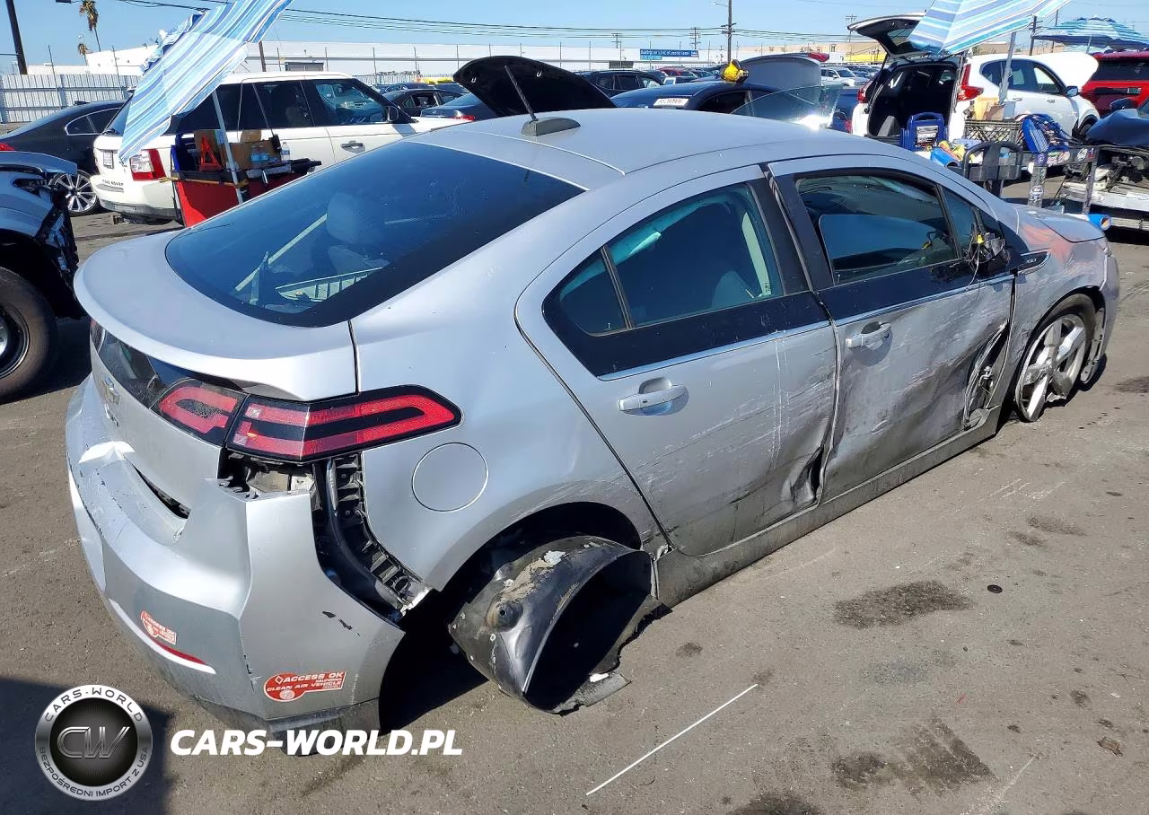 2015 Chevrolet Volt VIN:1G1RC6E48FU105053 - 3