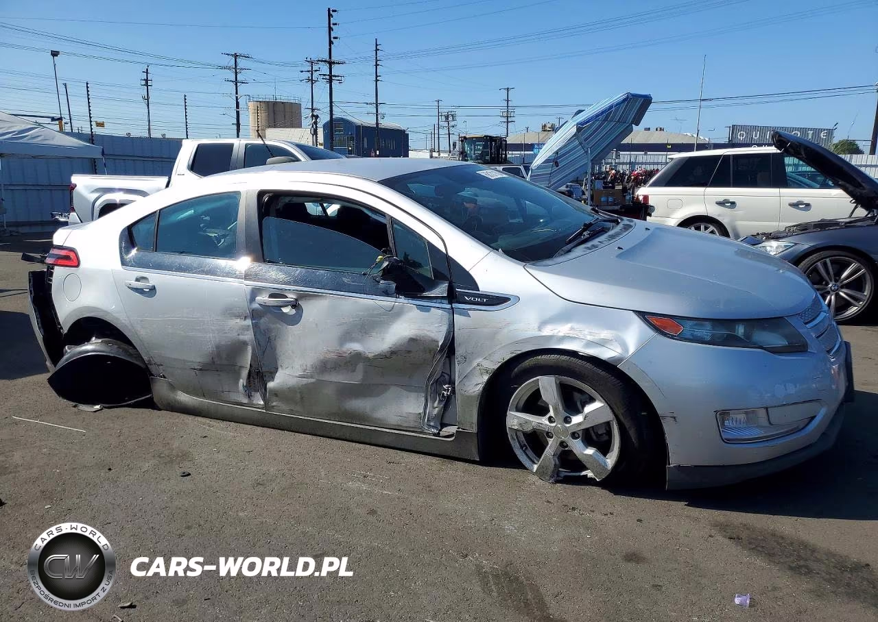 2015 Chevrolet Volt VIN:1G1RC6E48FU105053 - 4