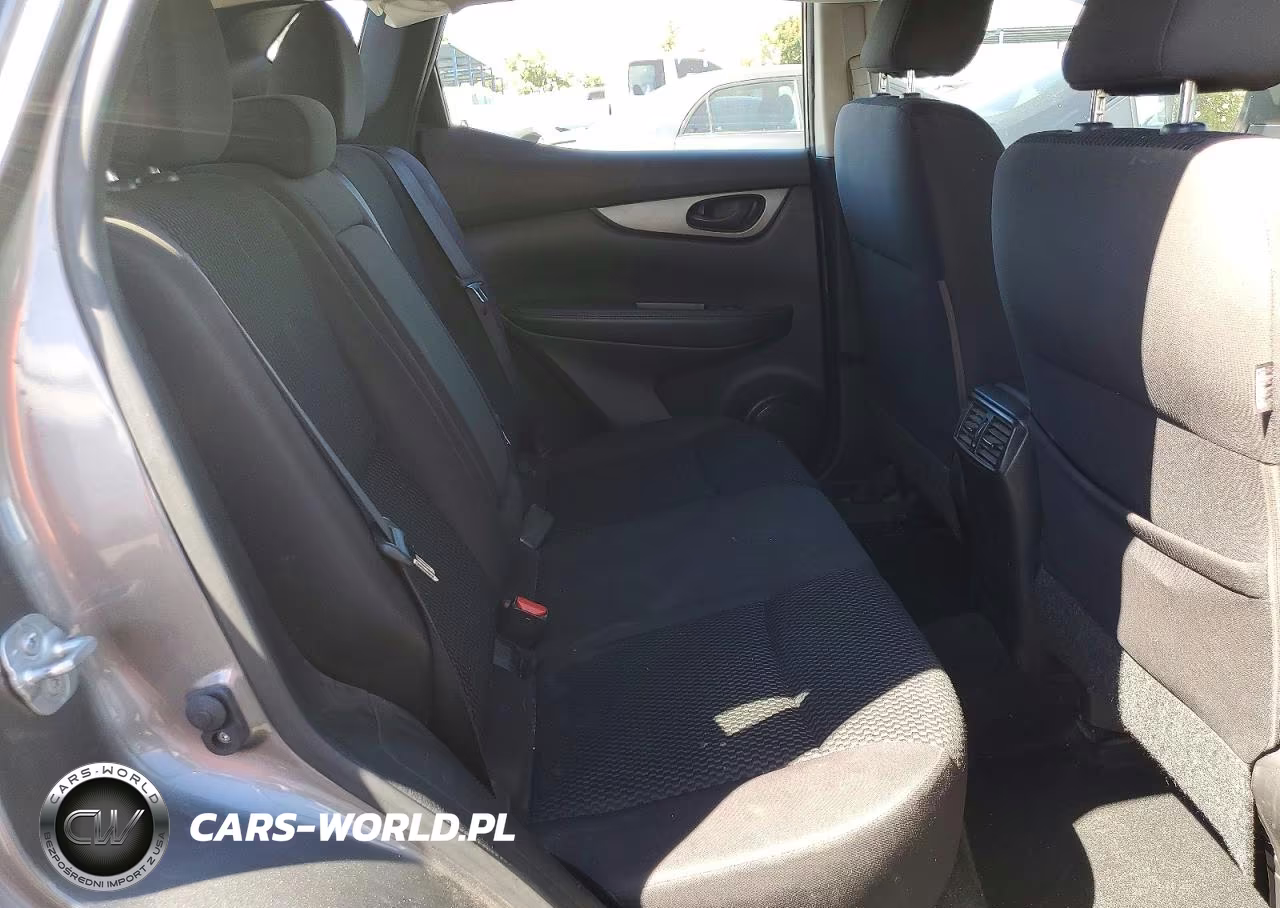2017 Nissan Rogue Sport S VIN:JN1BJ1CP5HW033303 - 10