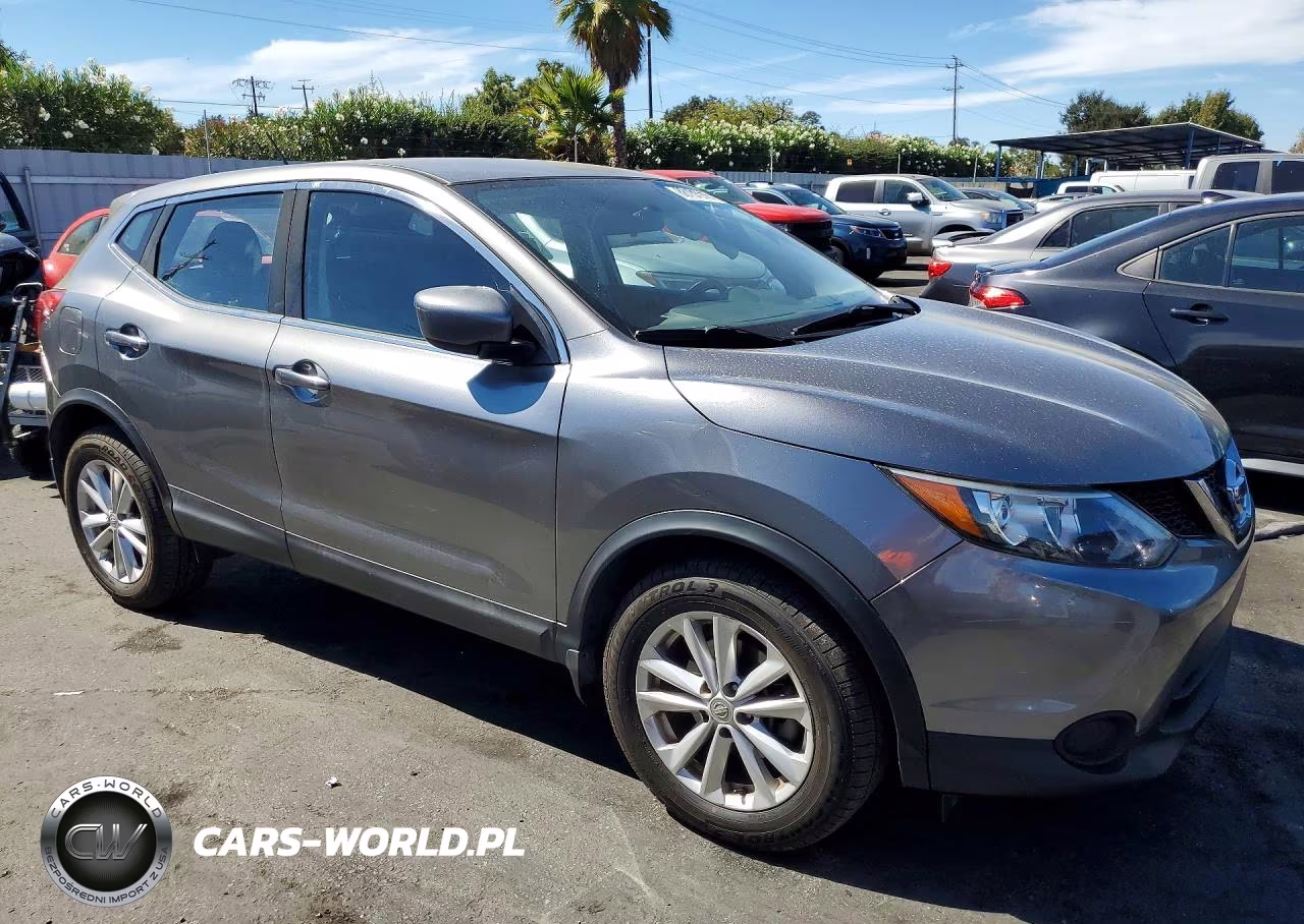 2017 Nissan Rogue Sport S VIN:JN1BJ1CP5HW033303 - 4