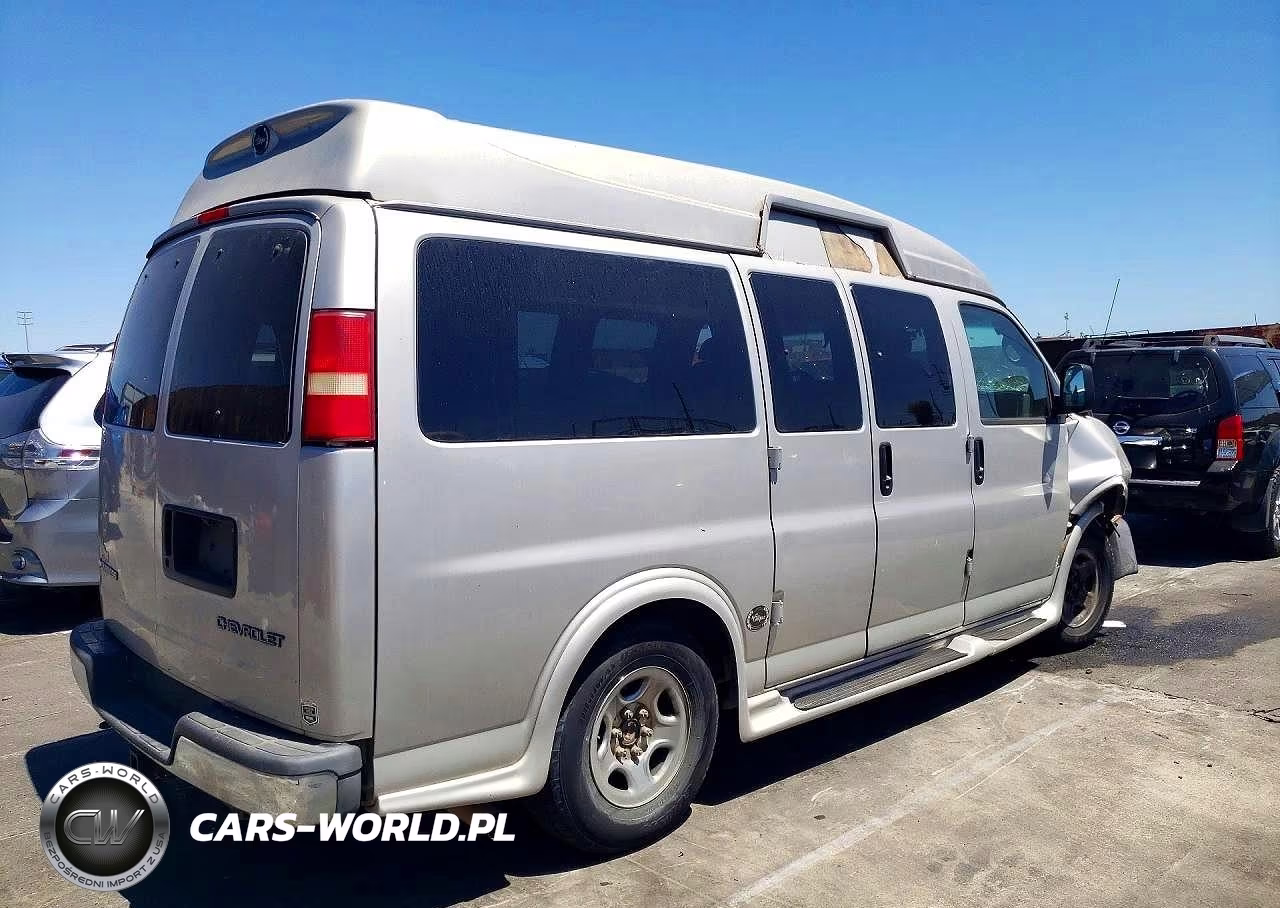 2005 Chevrolet Express G1500 VIN:1GBFG15T751243891 - 3