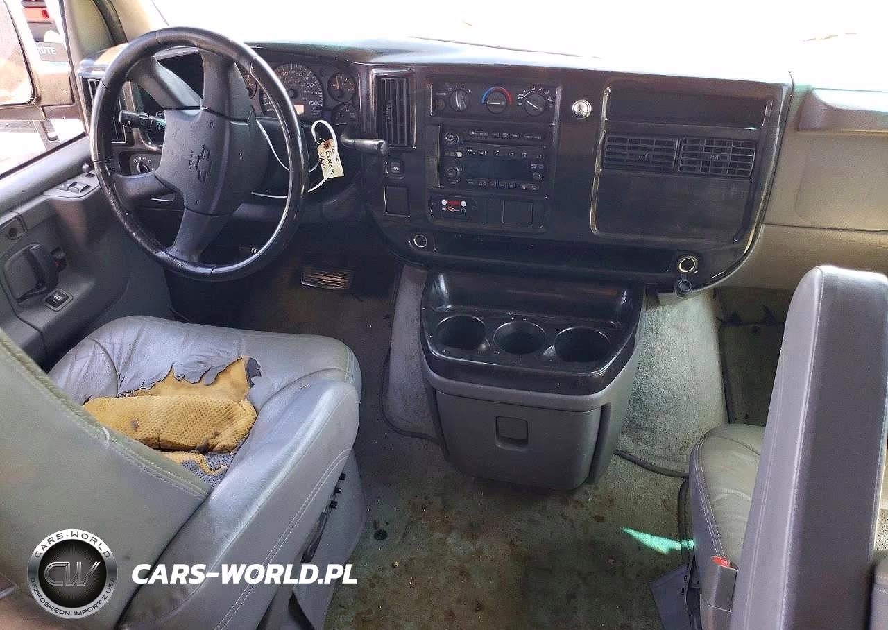 2005 Chevrolet Express G1500 VIN:1GBFG15T751243891 - 8