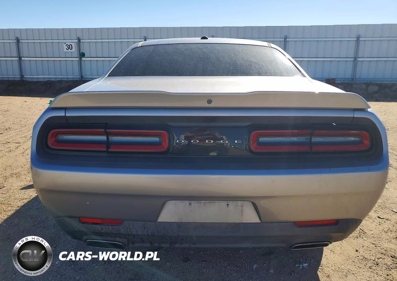 2018 Dodge Challenger Sxt VIN:2C3CDZAG6JH265475 - 6