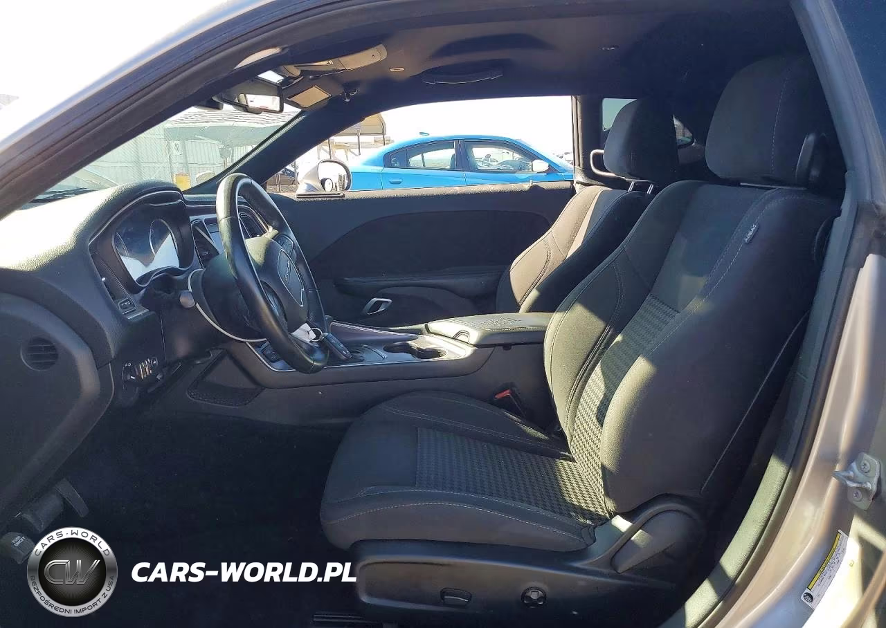 2018 Dodge Challenger Sxt VIN:2C3CDZAG6JH265475 - 7