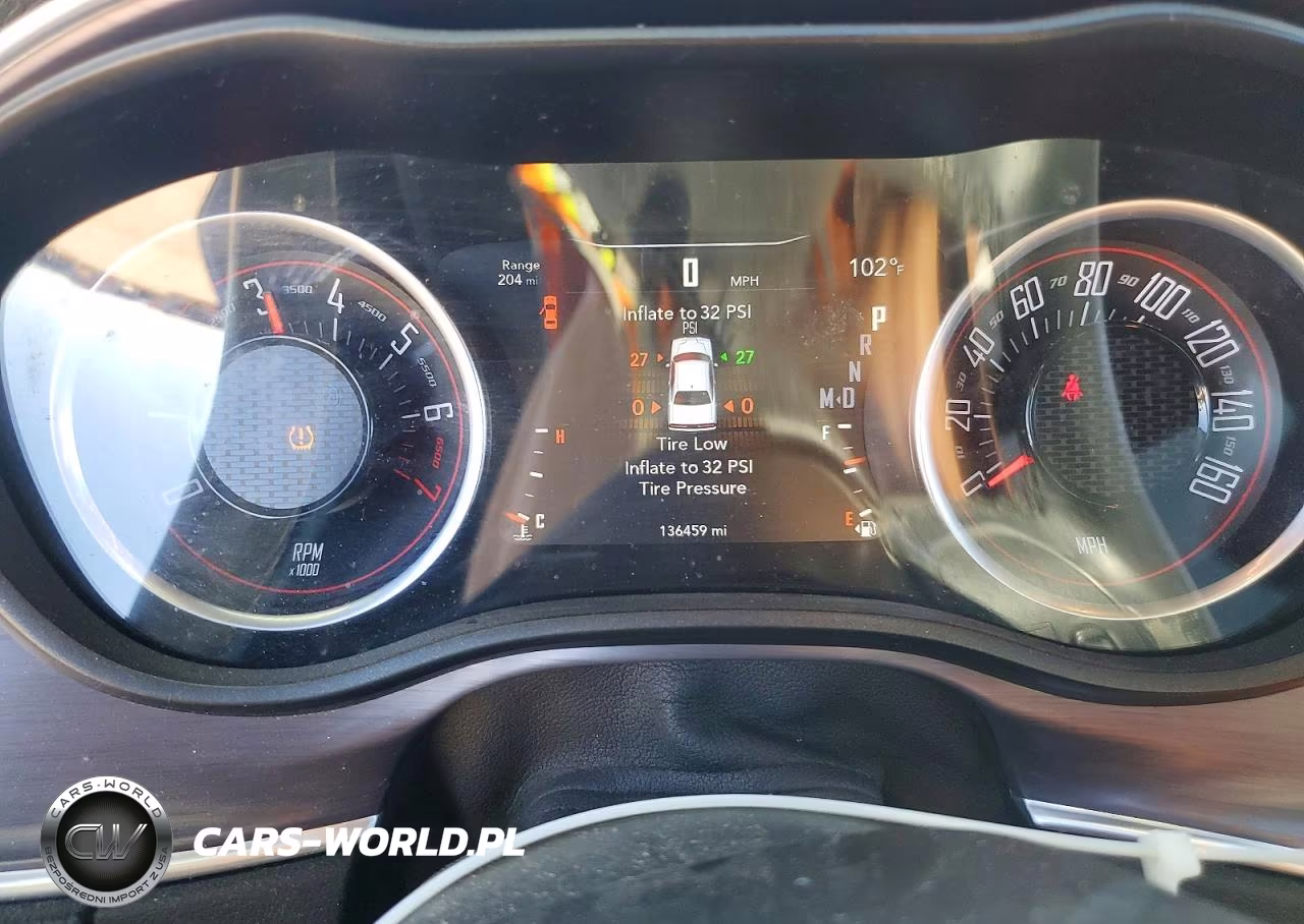 2018 Dodge Challenger Sxt VIN:2C3CDZAG6JH265475 - 9