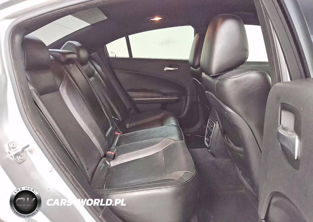 2019 Dodge Charger Sxt VIN:2C3CDXBG1KH736582 - 10
