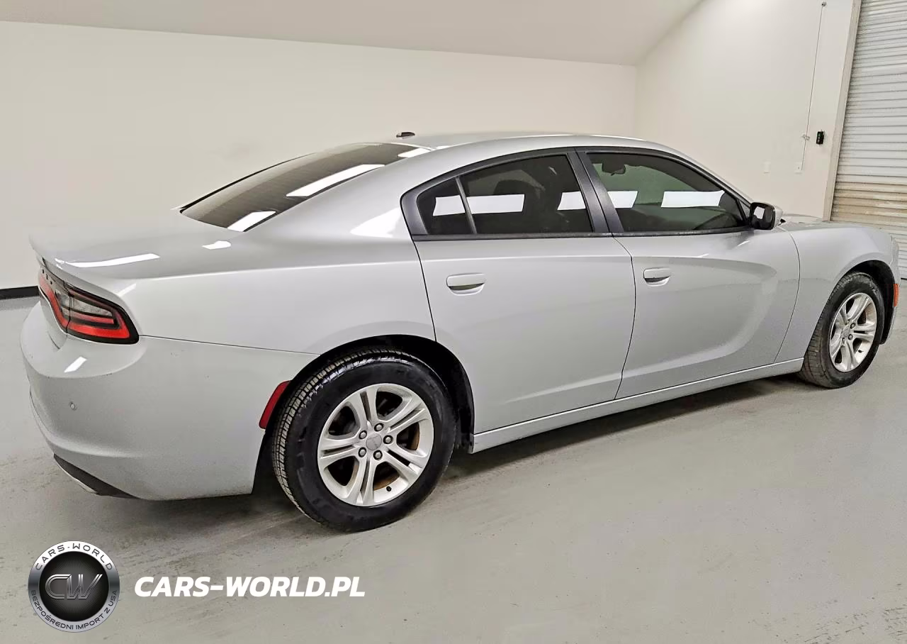 2019 Dodge Charger Sxt VIN:2C3CDXBG1KH736582 - 3