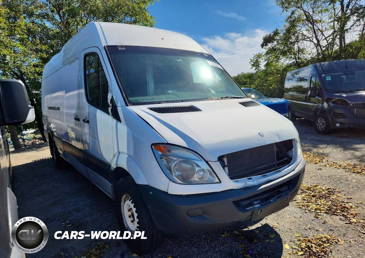 2012 Mercedes-Benz Sprinter 2500 VIN:WD3PE8CB6C5692004 - 4