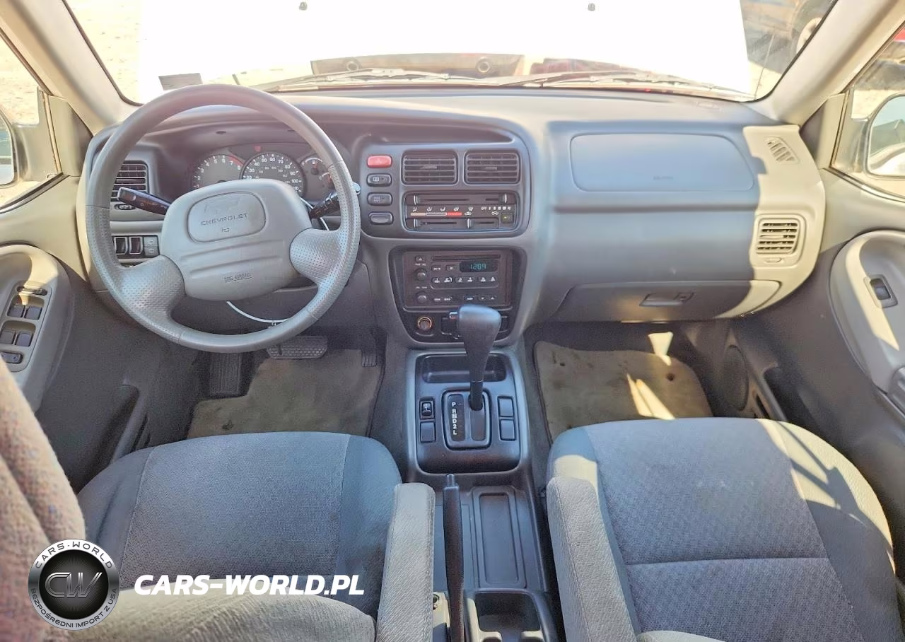 2003 Chevrolet Tracker VIN:2CNBE13C436905953 - 8
