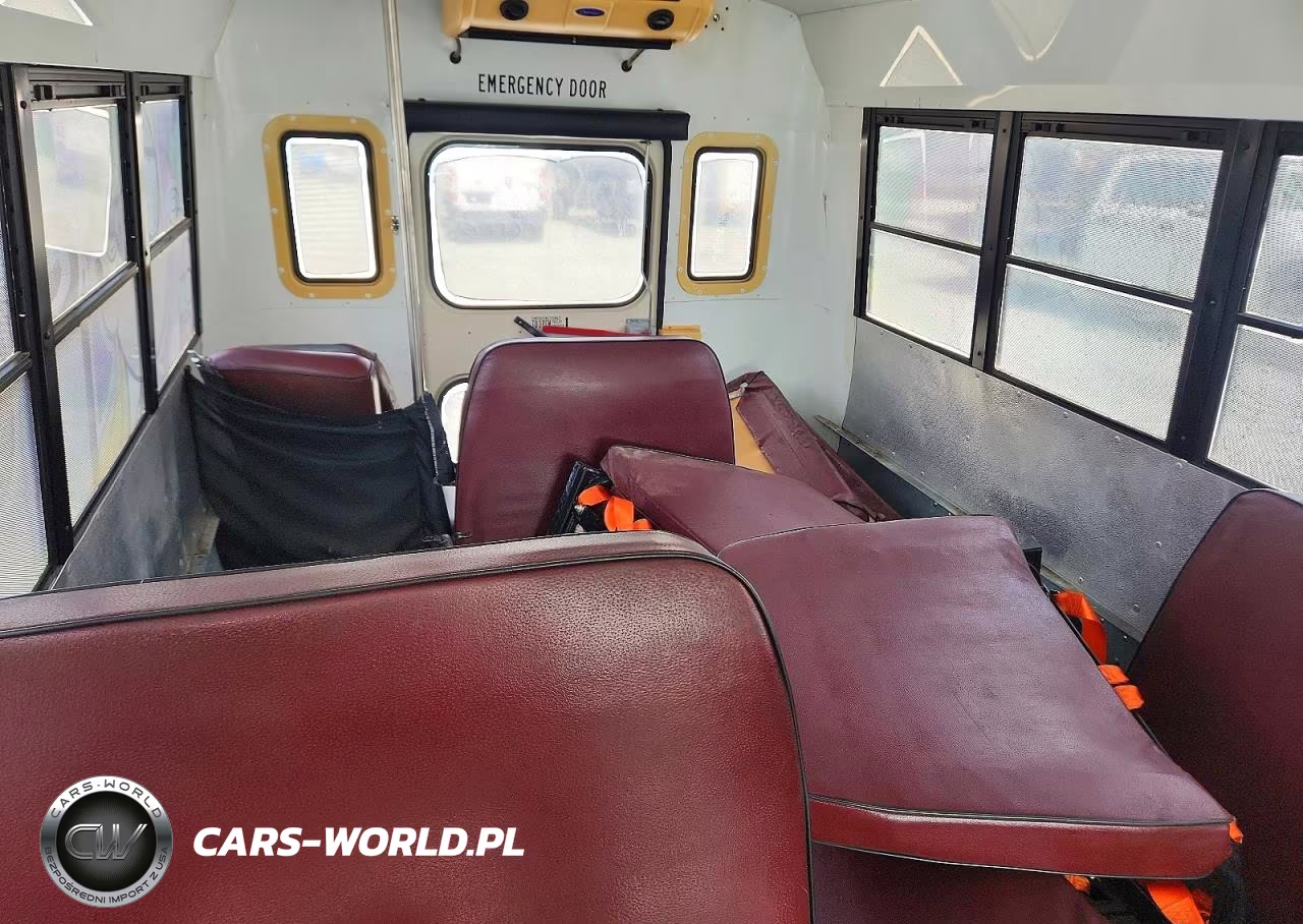 2008 Chevrolet Express G3500 VIN:1GBHG31C281209369 - 10