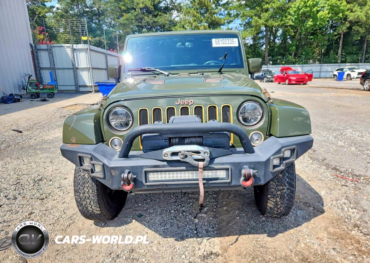 2016 Jeep Wrangler Unlimited Sahara VIN:1C4BJWEG5GL293031 - 5
