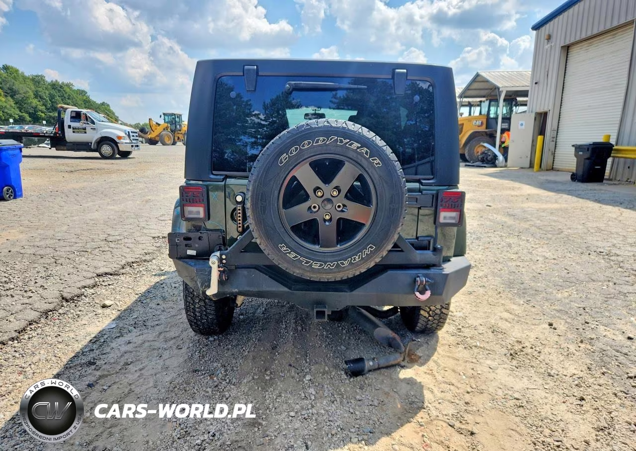 2016 Jeep Wrangler Unlimited Sahara VIN:1C4BJWEG5GL293031 - 6