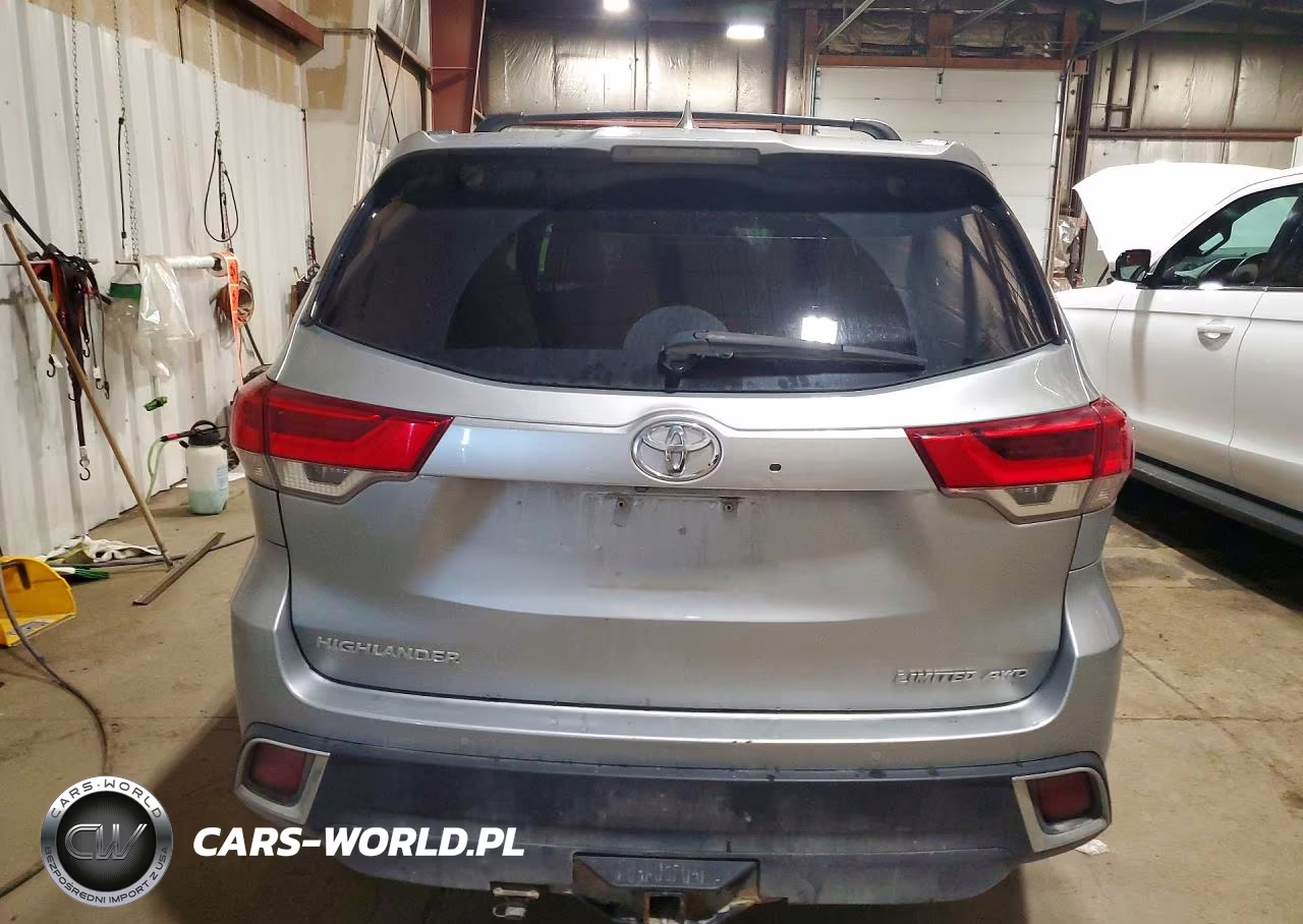 2017 Toyota Highlander Limited Platinum VIN:5TDDZRFH7HS460242 - 6