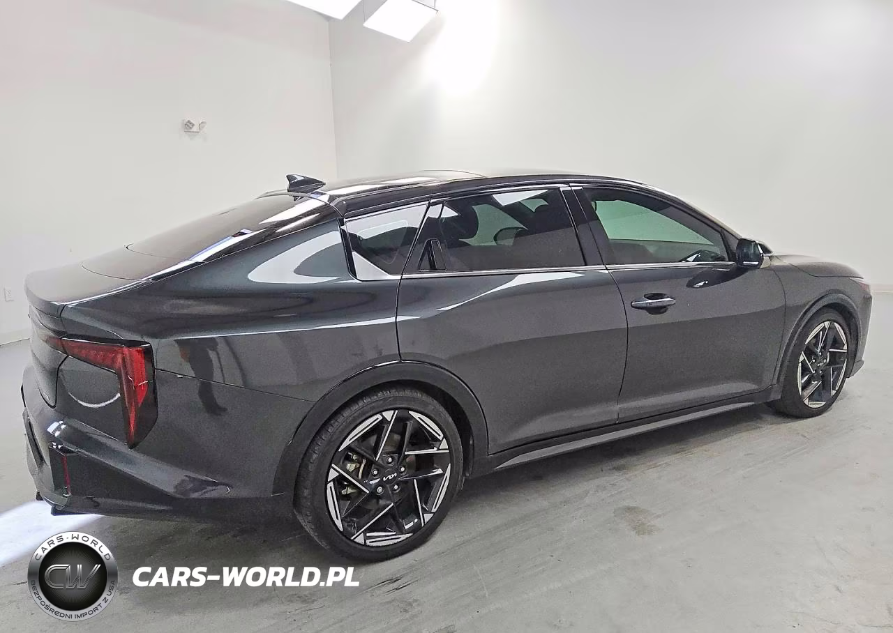 2025 Kia K4 Gt Line VIN:3KPFW4DE8SE145061 - 3