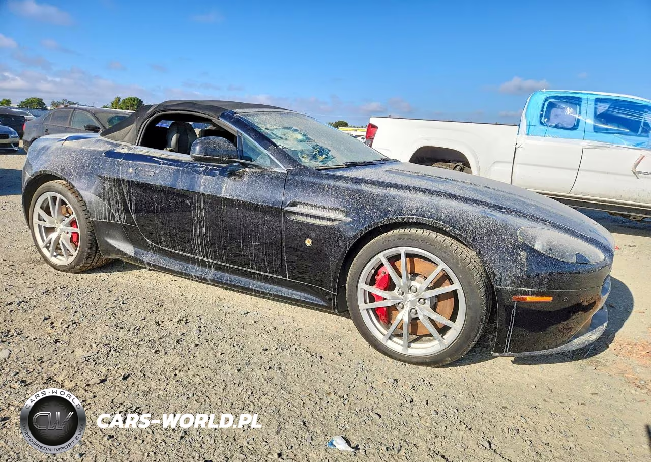 2014 Aston Martin V8 Vantage VIN:SCFEKBBK0EGD18195 - 4