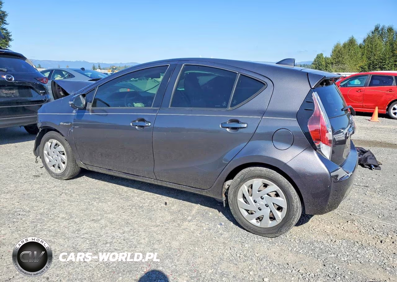 2015 Toyota Prius C Two VIN:JTDKDTB32F1587018 - 2