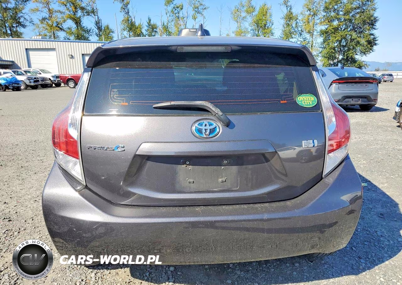 2015 Toyota Prius C Two VIN:JTDKDTB32F1587018 - 6