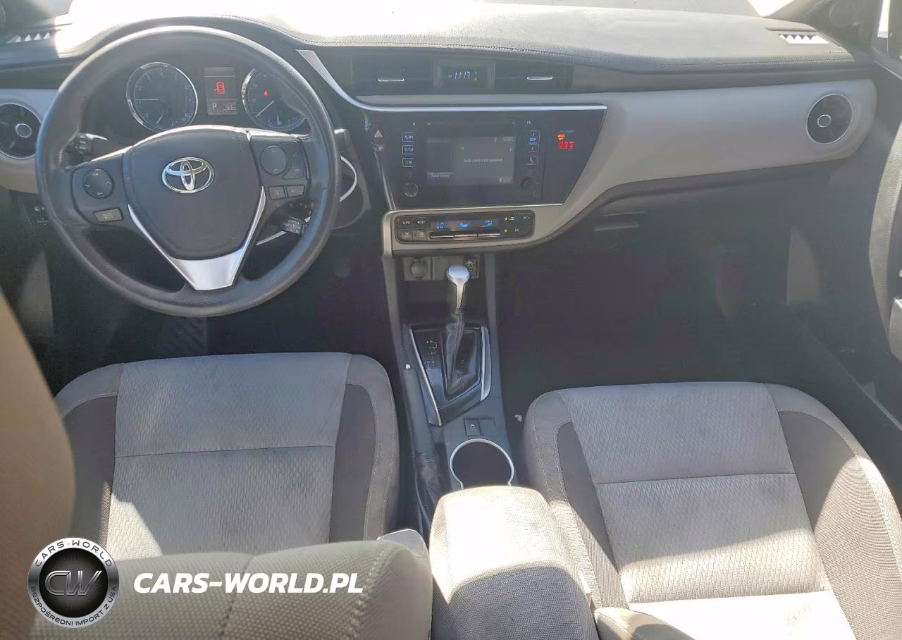 2018 Toyota Corolla Le VIN:2T1BURHE5JC030040 - 8