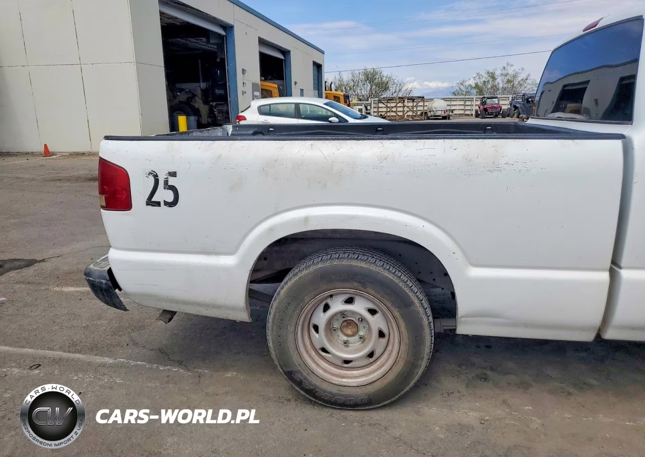 2002 Chevrolet S Truck S10 VIN:1GCCS14W828226092 - 10
