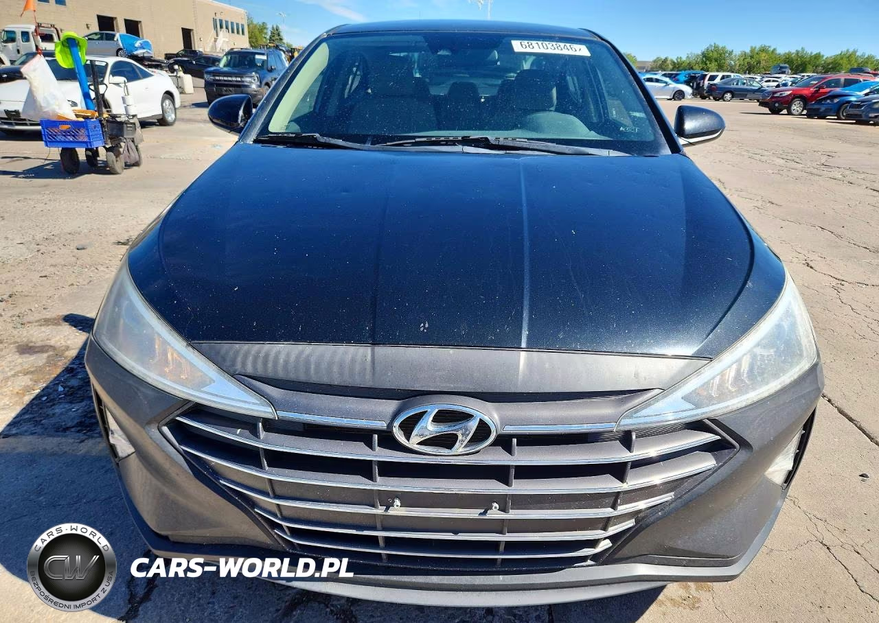 2019 Hyundai Elantra Sel VIN:5NPD84LF2KH463460 - 5