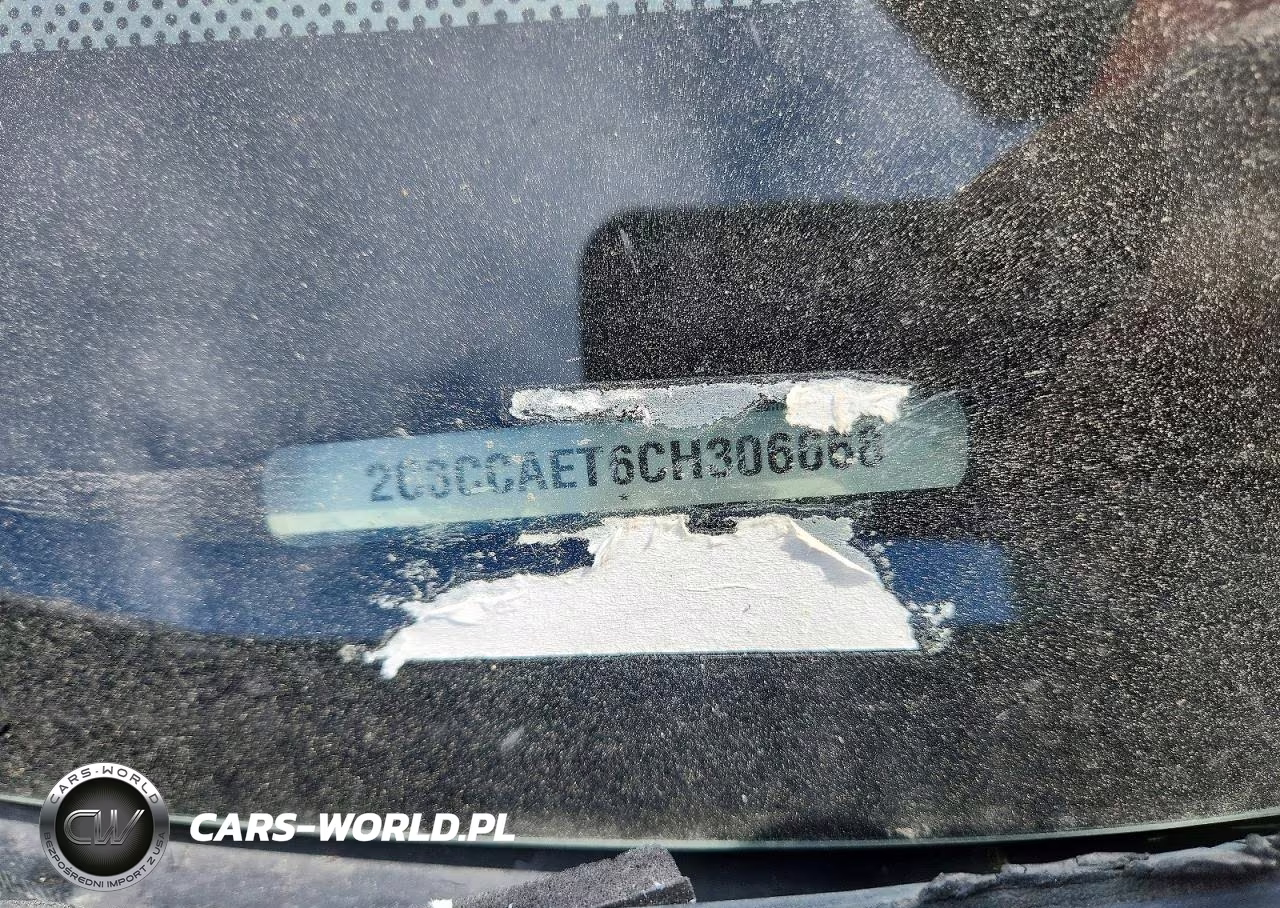 2012 Chrysler 300C VIN:2C3CCAET6CH306668 - 12