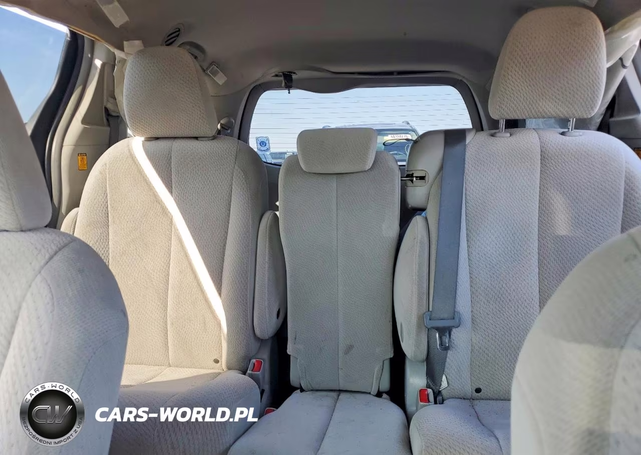 2013 Toyota Sienna Le VIN:5TDKK3DC1DS331682 - 10