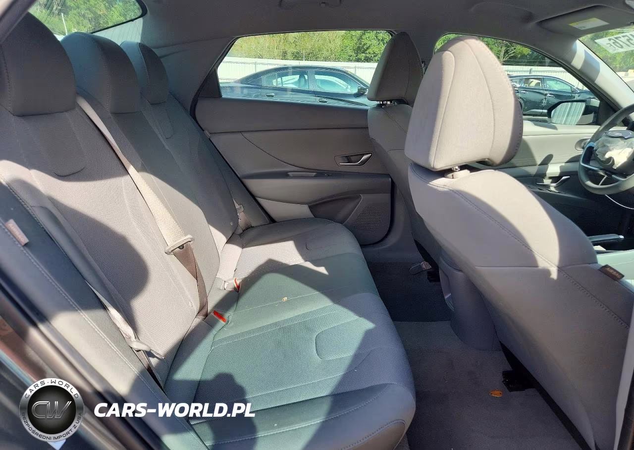 2026 Hyundai Elantra Se VIN:KMHLL4DG1TU203958 - 10
