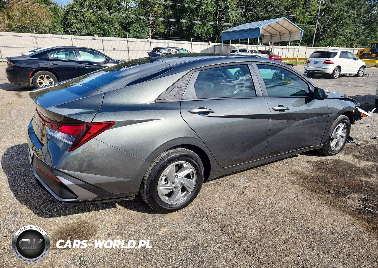 2026 Hyundai Elantra Se VIN:KMHLL4DG1TU203958 - 3