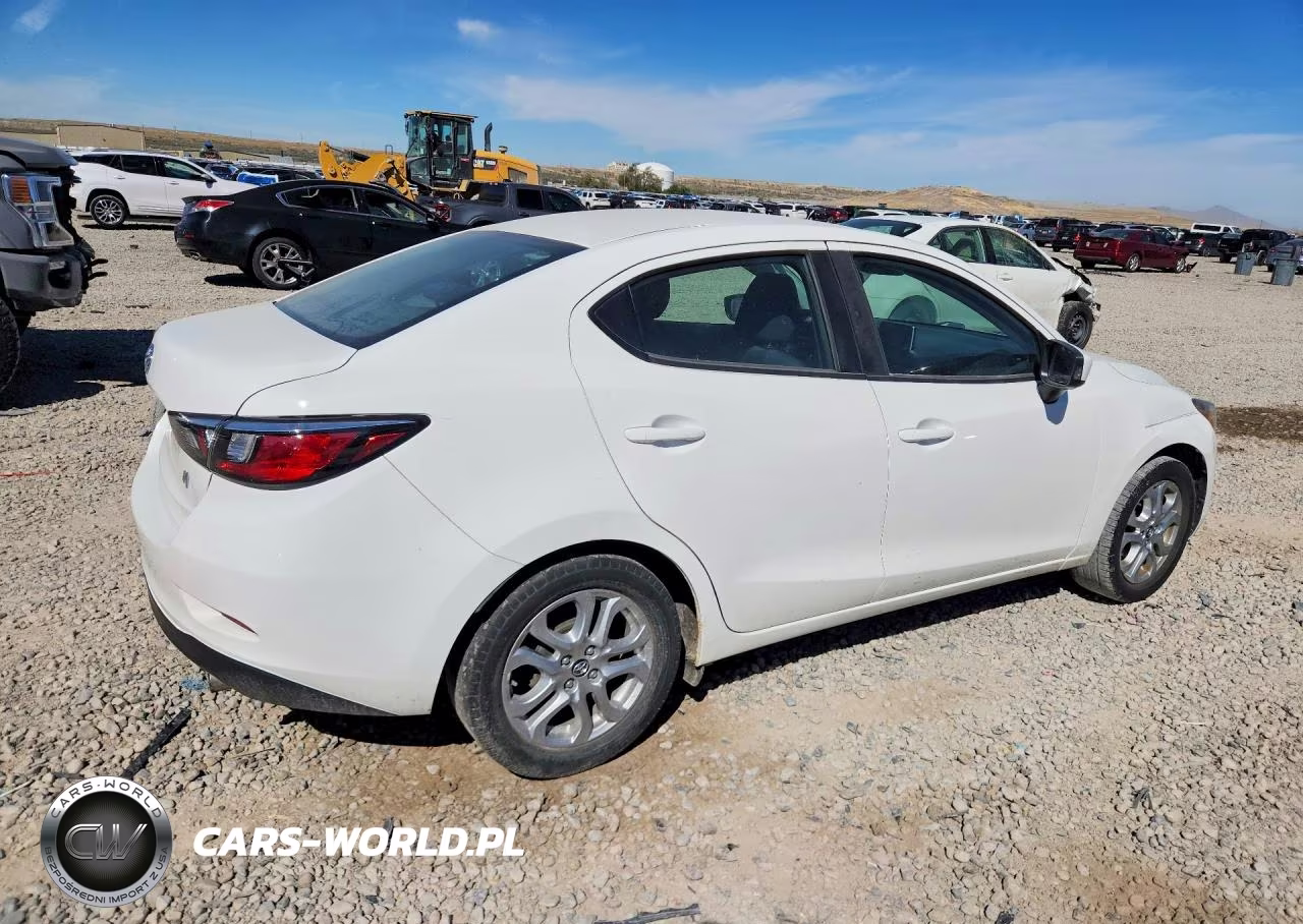 2017 Toyota Yaris Ia Base VIN:3MYDLBYV8HY167519 - 3