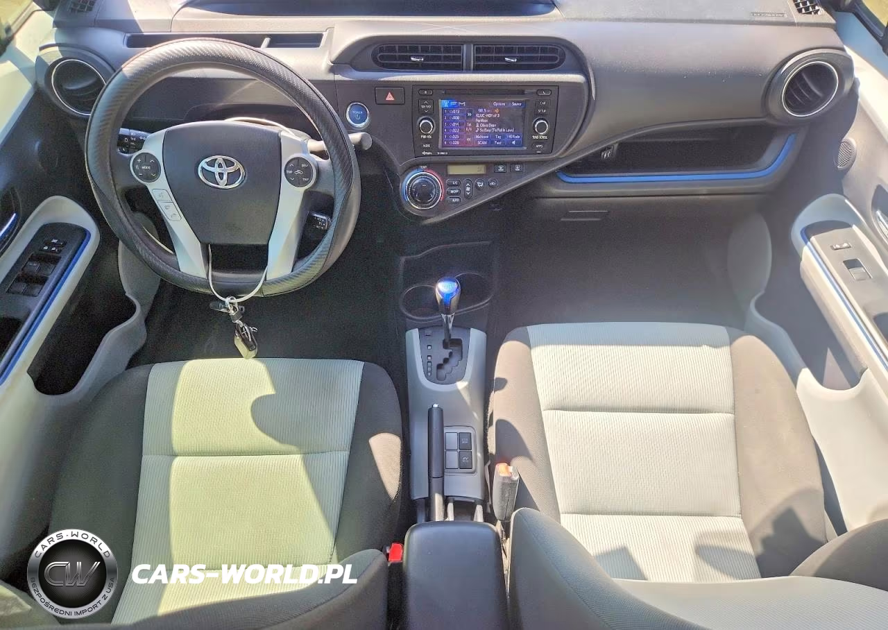 2013 Toyota Prius C Three VIN:JTDKDTB3XD1540414 - 8