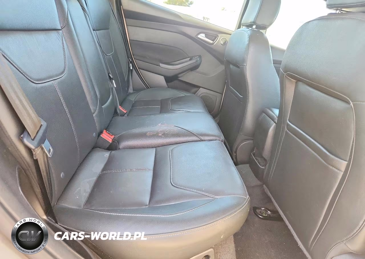 2018 Ford Focus Titanium VIN:1FADP3N28JL253338 - 10