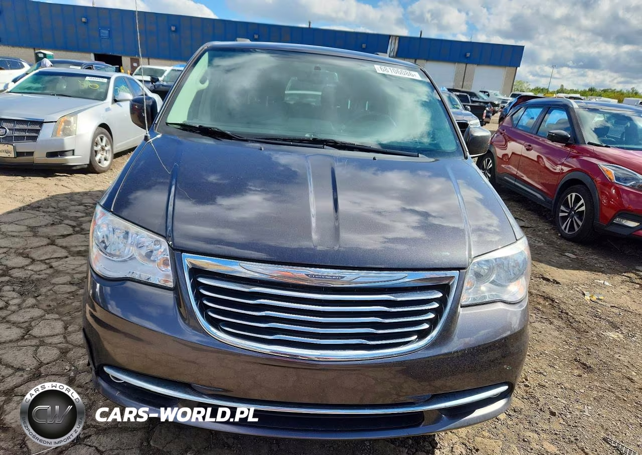2015 Chrysler Town & Country Touring VIN:2C4RC1BG4FR513958 - 5