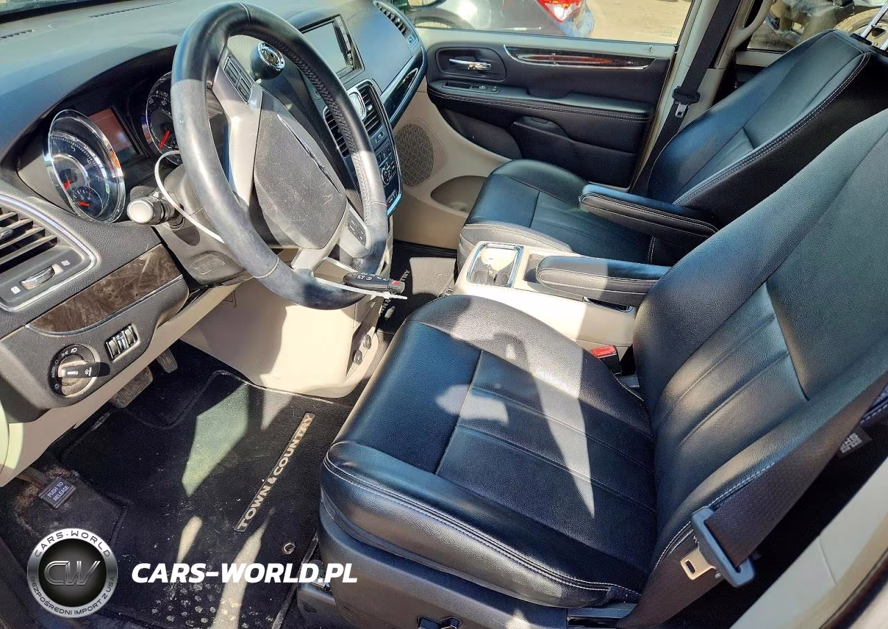 2015 Chrysler Town & Country Touring VIN:2C4RC1BG4FR513958 - 7