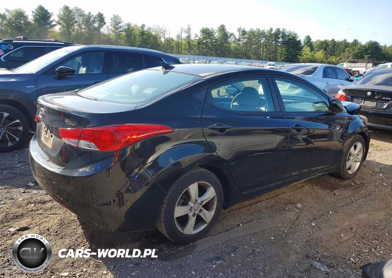 2012 Hyundai Elantra Gls VIN:5NPDH4AE9CH095810 - 3