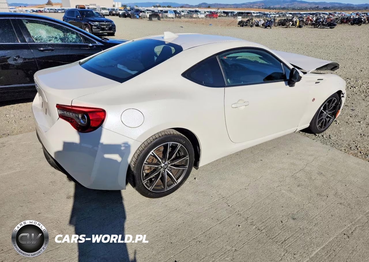 2017 Toyota 86 Base VIN:JF1ZNAA14H8711354 - 3