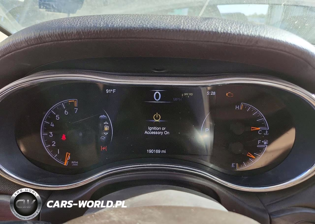 2015 Jeep Grand Cherokee Overland VIN:1C4RJFCG4FC209166 - 9
