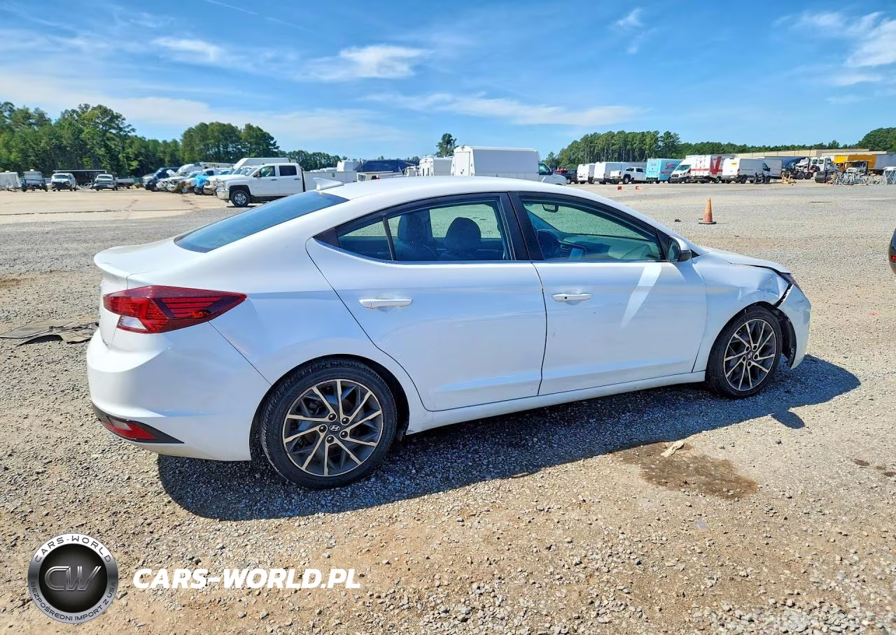2019 Hyundai Elantra Limited VIN:5NPD84LF5KH446328 - 3