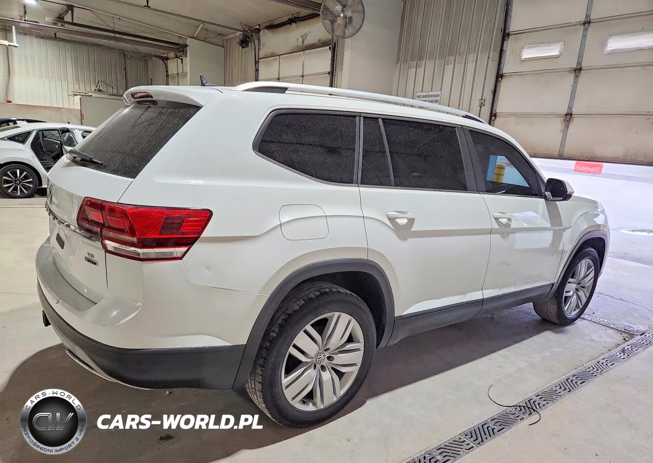 2019 Volkswagen Atlas Se VIN:1V2UR2CA2KC568807 - 3