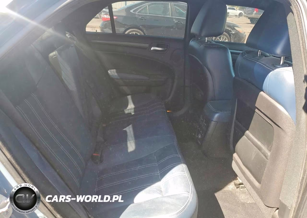 2014 Chrysler 300 S VIN:2C3CCABGXEH322866 - 10